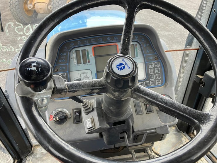 new-holland-8870-image-22