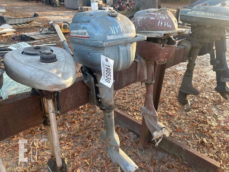 vintage-evinrude-outboard-motor-image-2