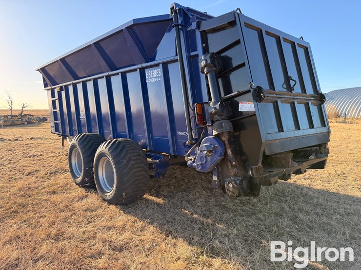 2022-jbs-vmec2448-3-t/a-manure-spreader-image-7
