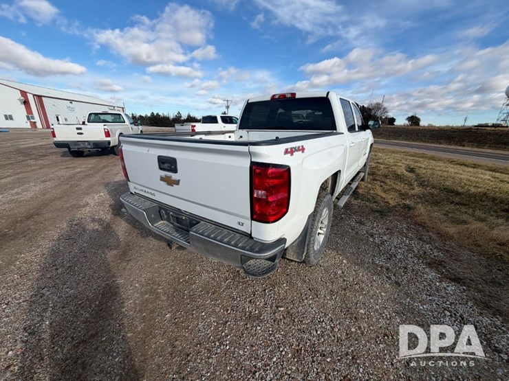 2017-chevrolet-1500-image-8