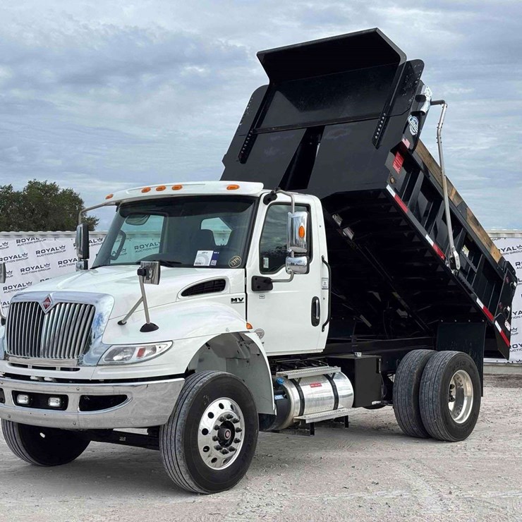 2021 INTERNATIONAL MV607