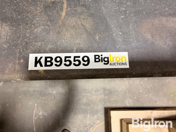 8'-welding-table-image-10