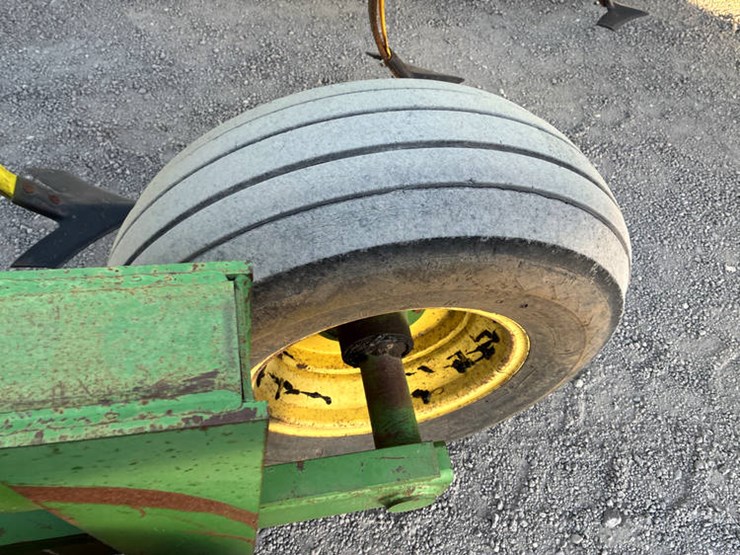 john-deere-726-image-45