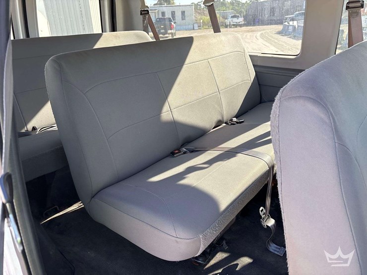 2007-ford-e350-image-19