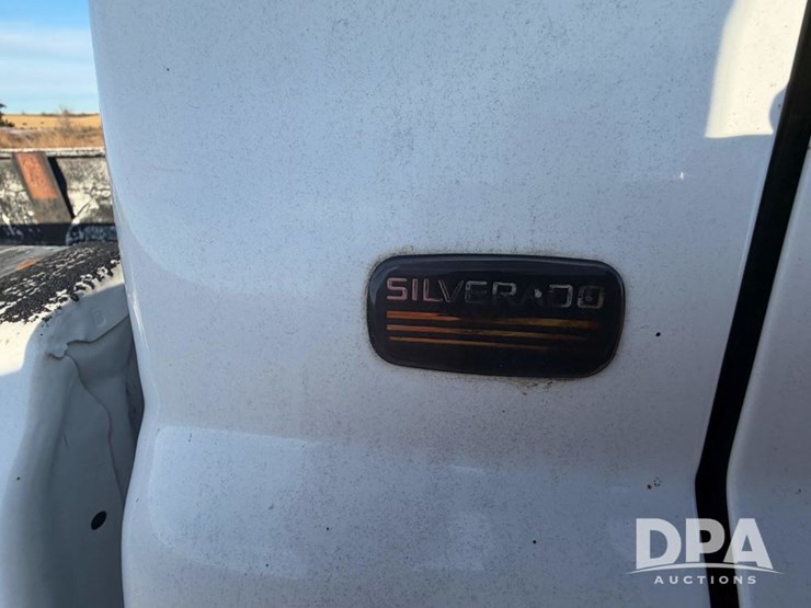 2003-chevrolet-silverado-2500hd-image-48