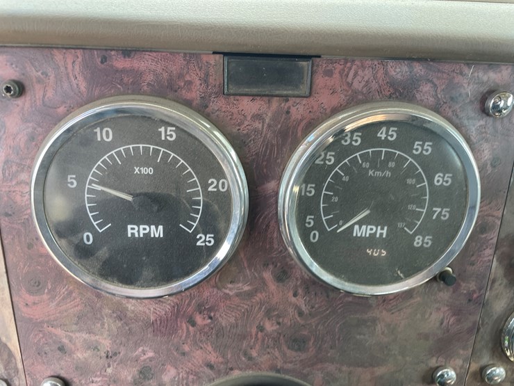 #1000-•-2007-international-transport-truck-tractor-(has-mn-title)-image-27