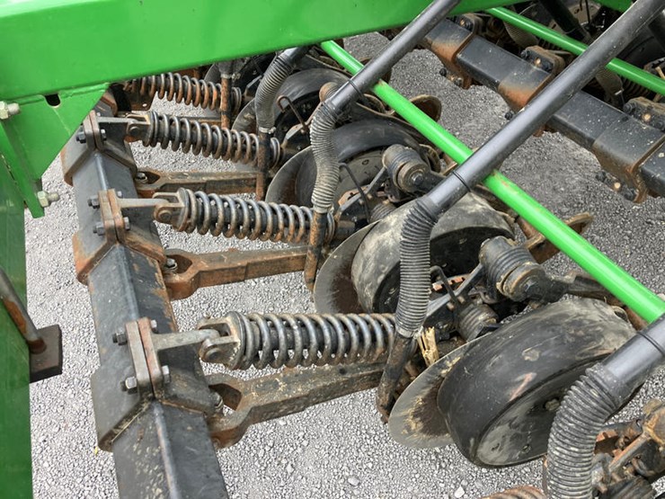 john-deere-1590-image-19