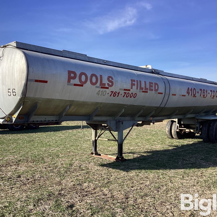 1965 Standard Steel 36’ Aluminum T/A Water Tanker Trailer