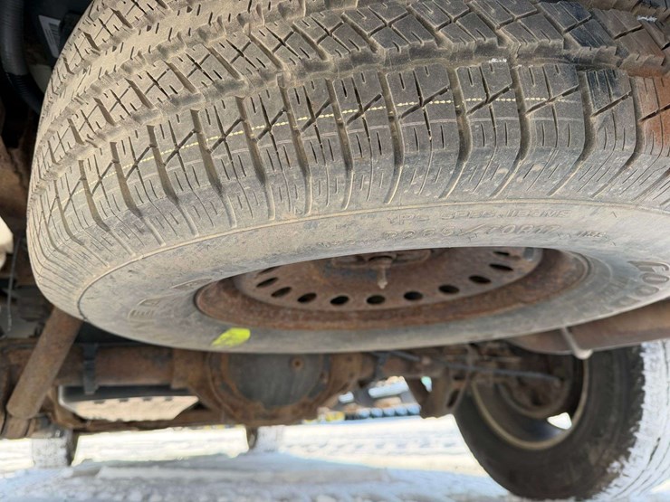 2013-chevrolet-silverado-1500-lt-image-23