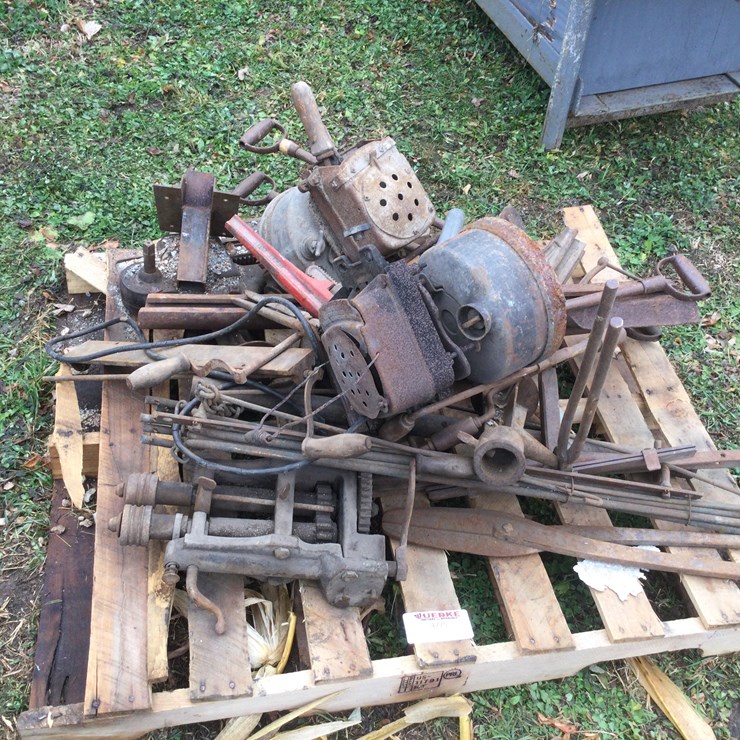 #4775 • Pallet of Tools Location: W2486 Smies Rd, Oostburg, WI 53070