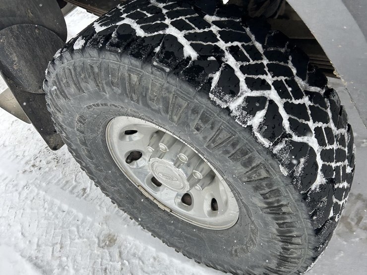 2003-ford-f350-xlt-image-28