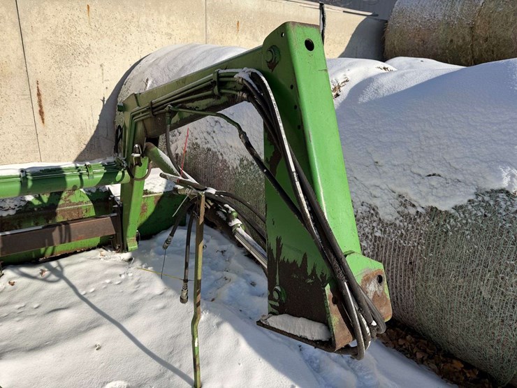 john-deere-148-image-13