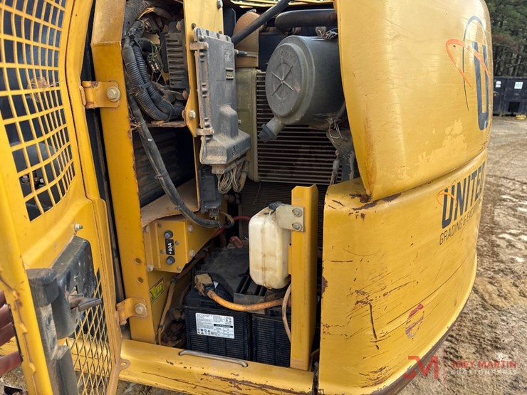 caterpillar-307d-image-15