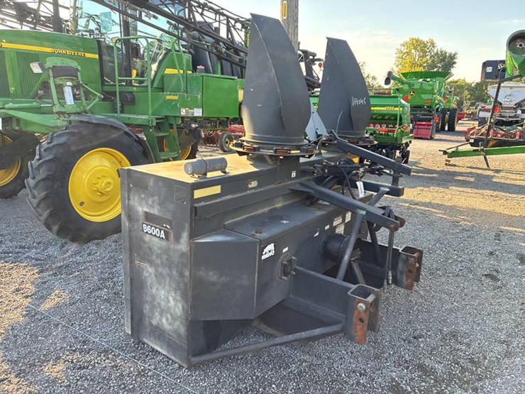 #114045-•-rhino-8600a-#10012-twin-chute-snow-blower-image-18