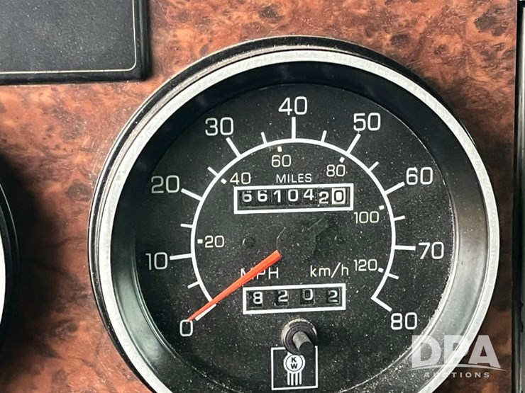 2005-kenworth-t800-image-46