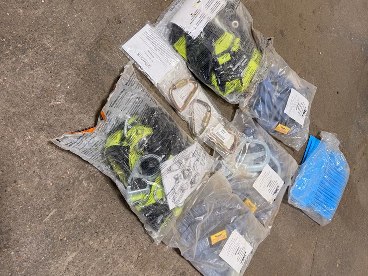 safety-harnesses-&-lanyards-image-4