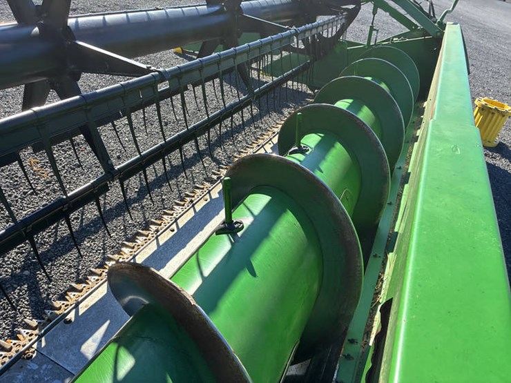 2004-john-deere-630f-image-18