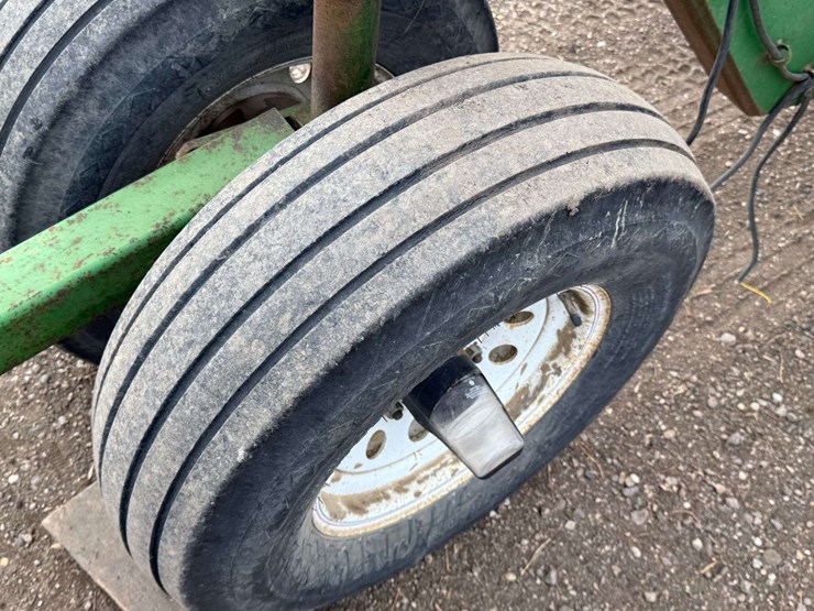 2004-geringhoff-12-row-20”-roto-disc-chopping-head,-comes-with-a-mauer-header-trailer,-stationary,-r-image-20