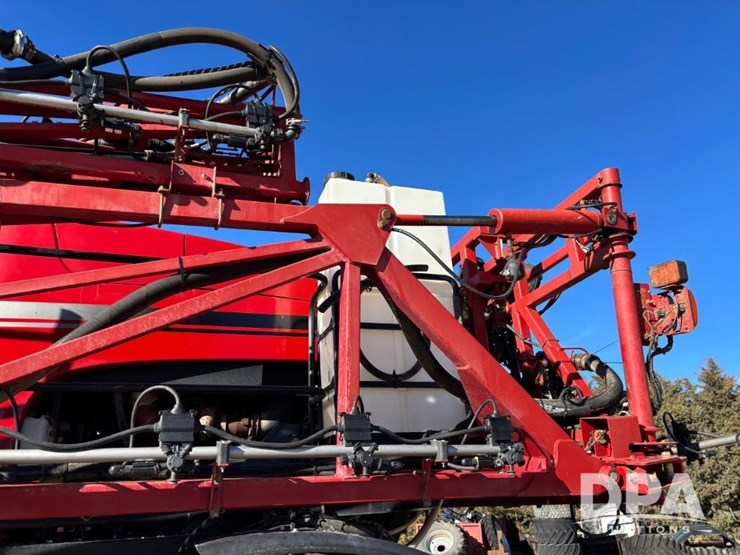 case-ih-patriot-4440-image-86