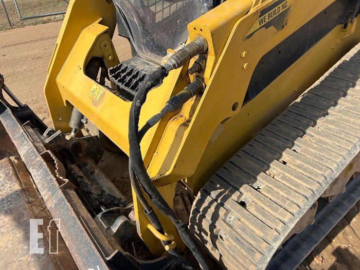 2020-caterpillar-259d3-image-16