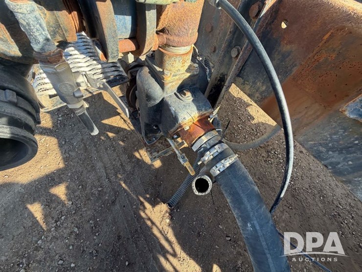 1997-volvo-f16-image-33