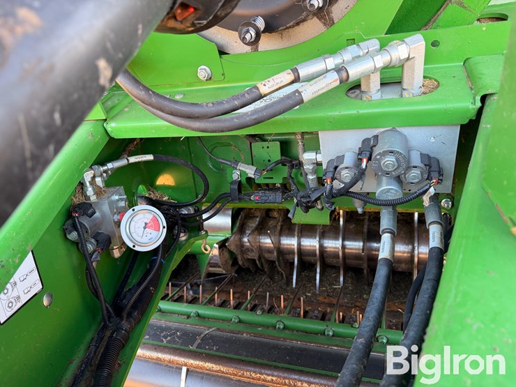 2019-john-deere-l341np-large-square-baler-image-14