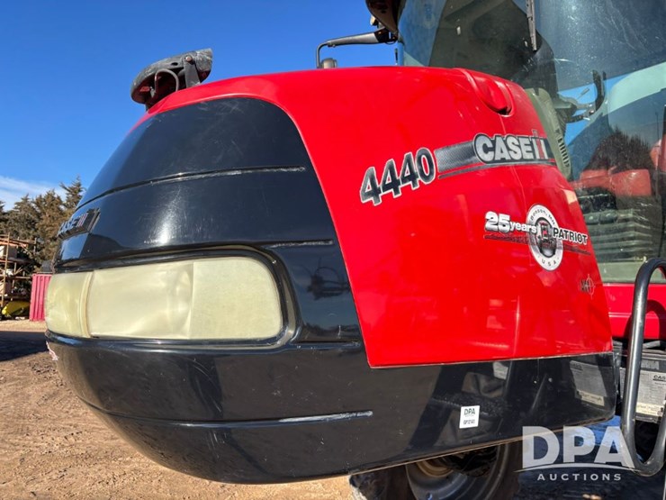 case-ih-patriot-4440-image-31