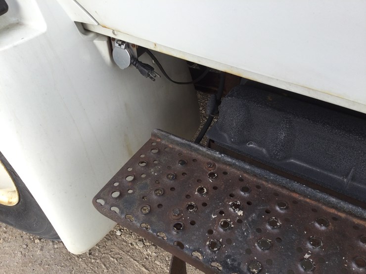 2013-international-durastar-4300-image-21