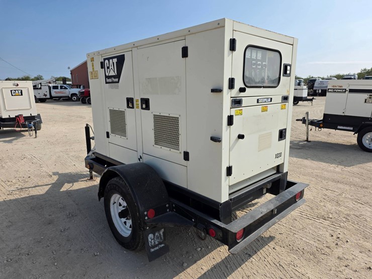 caterpillar-xq30-image-4