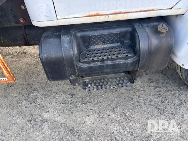 international-4700-image-50