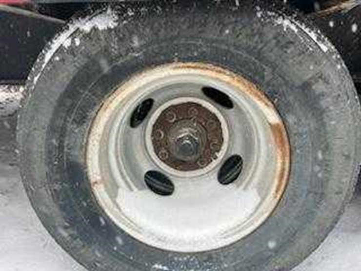 2012-coyote-30’-gooseneck-trailer-image-5