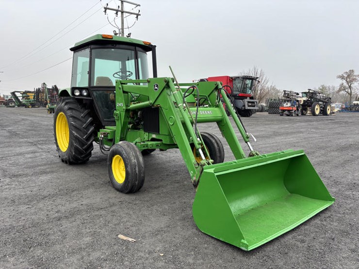 john-deere-2550-image-1