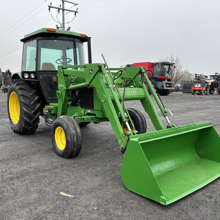 JOHN DEERE 2550