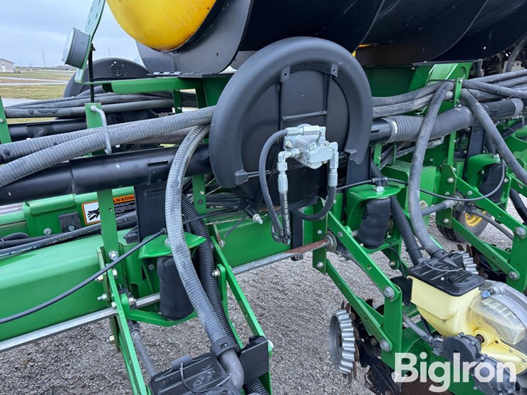 john-deere-1770nt-ccs-image-19