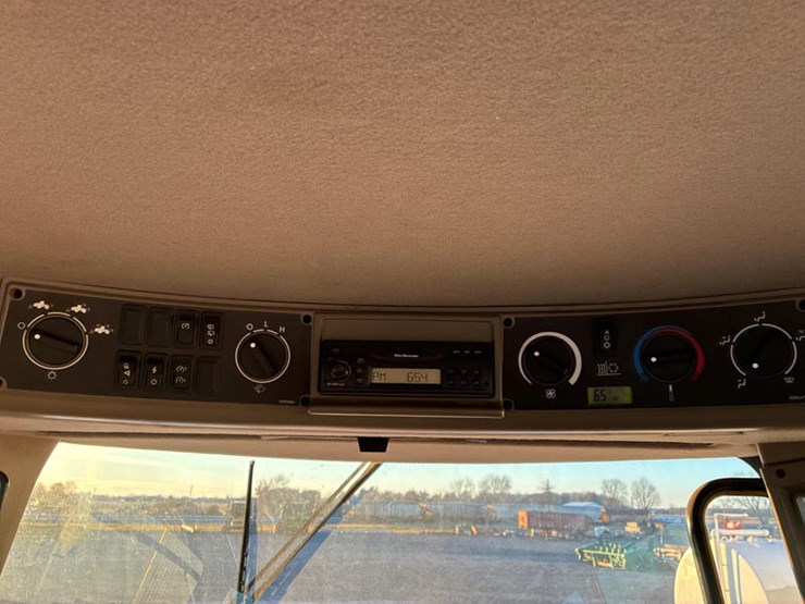 case-ih-275-image-77