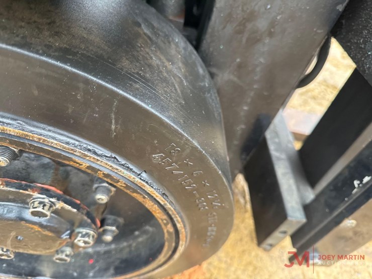 mitsubishi-fgc18-straight-mast-forklift-image-10