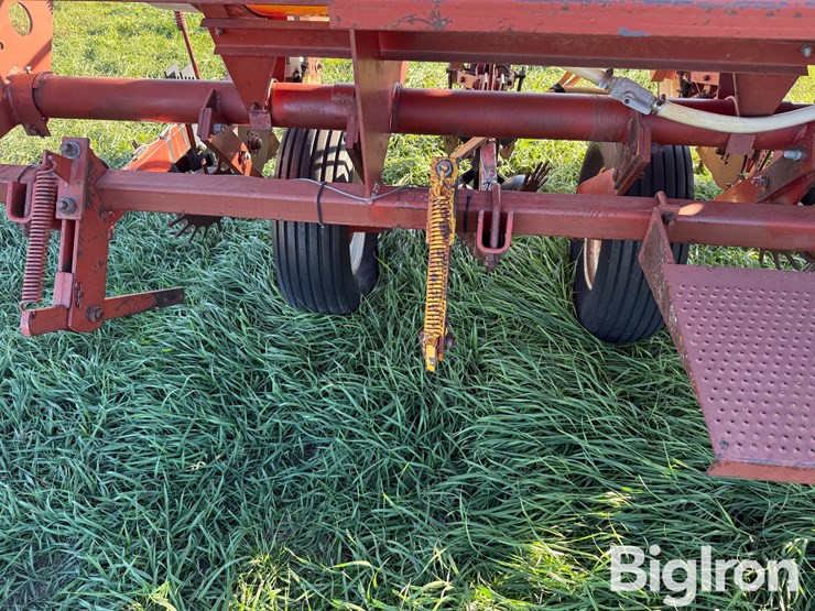 international-400-image-17