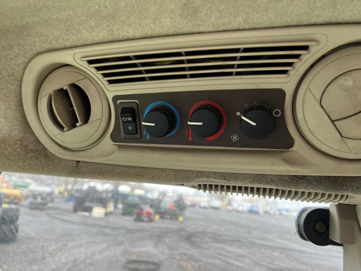 2005-john-deere-5425-image-25