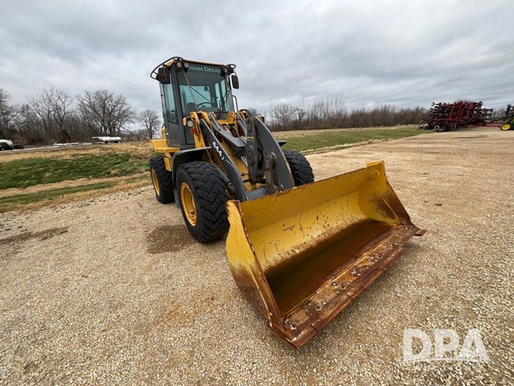 2007-deere-444j-image-14