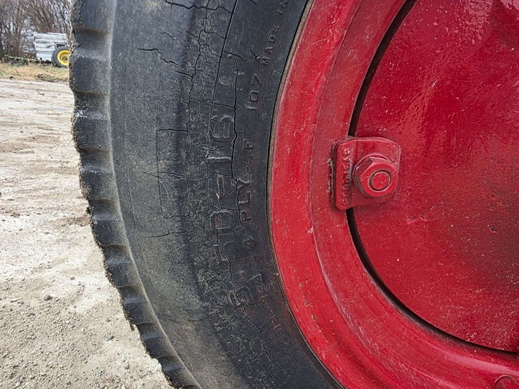 1938-case-cc-narrow-front-tractor,-new-12.4/11-36-rears,-pto,-crank-start,-sn:-4200966,-rebuilt-fro-image-17