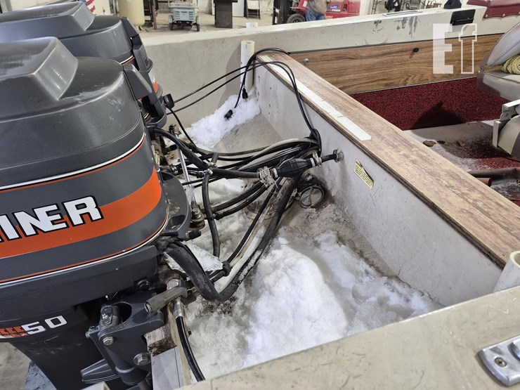 1984-lund-18ft-boat-image-8