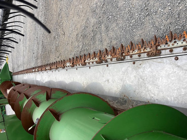 john-deere-630f-image-16