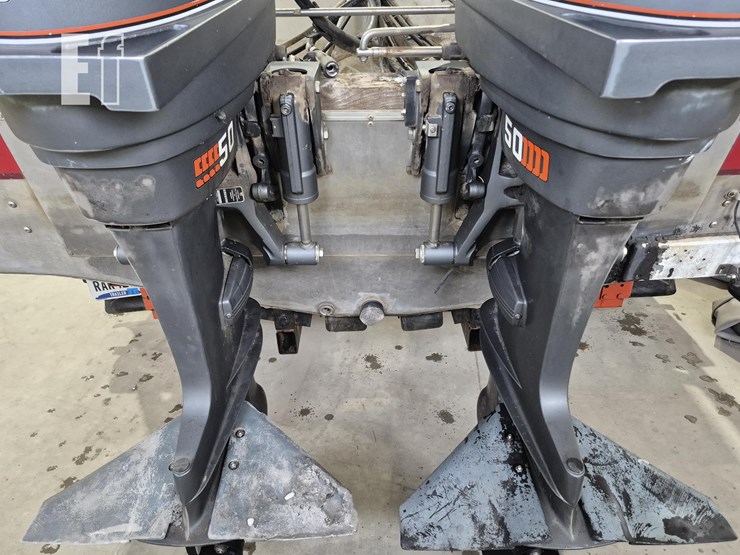 1984-lund-18ft-boat-image-11