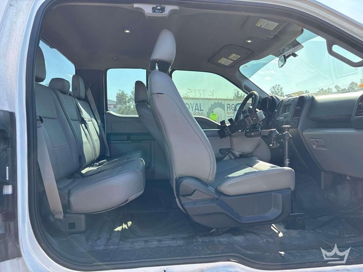 2017-ford-f150-image-23