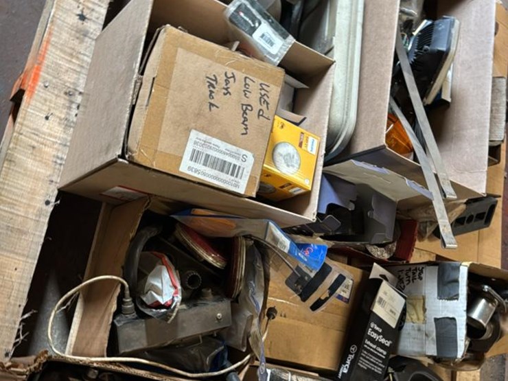 #191-•-skid-of-parts*-image-2