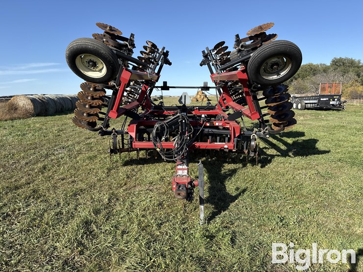 case-ih-330-image-2