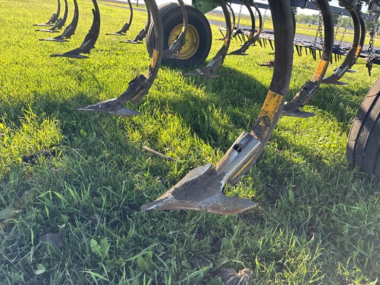 john-deere-2210-image-43