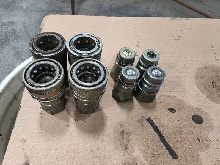 (8)-pioneer-hydraulic-ends,-4-–-male-and-4-–-female,-buying-all-for-one-money-image-1