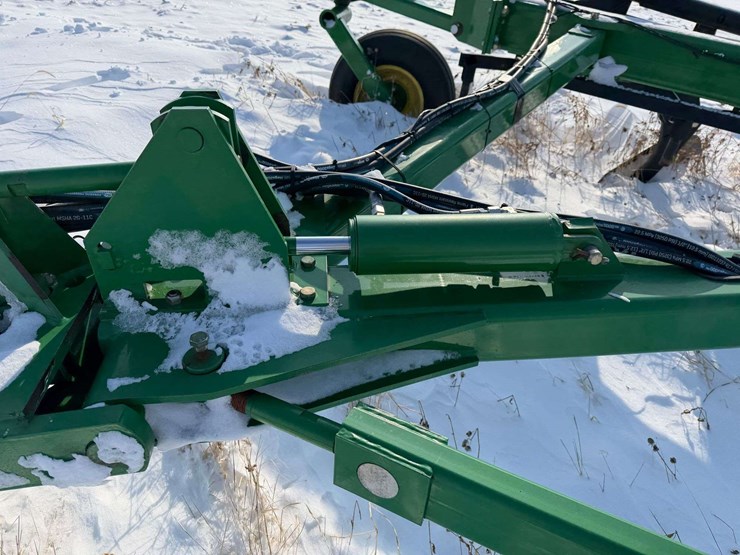 john-deere-3710-image-23
