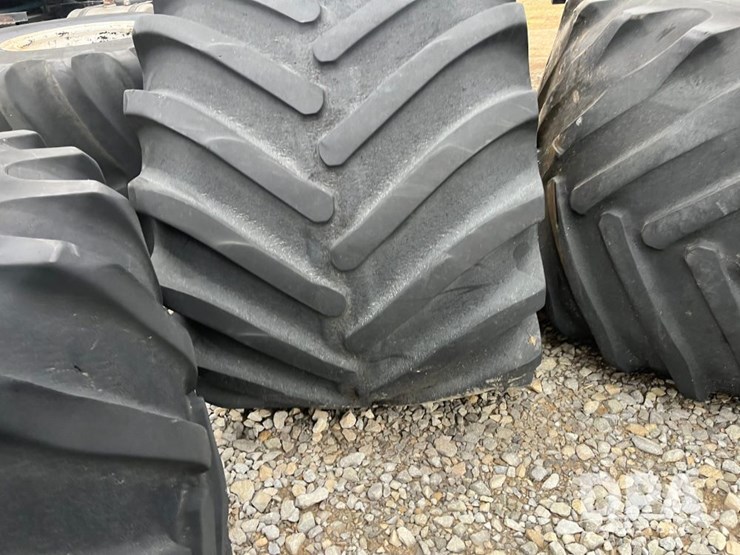 good-year-flotation-tires-(jn3479)-image-6